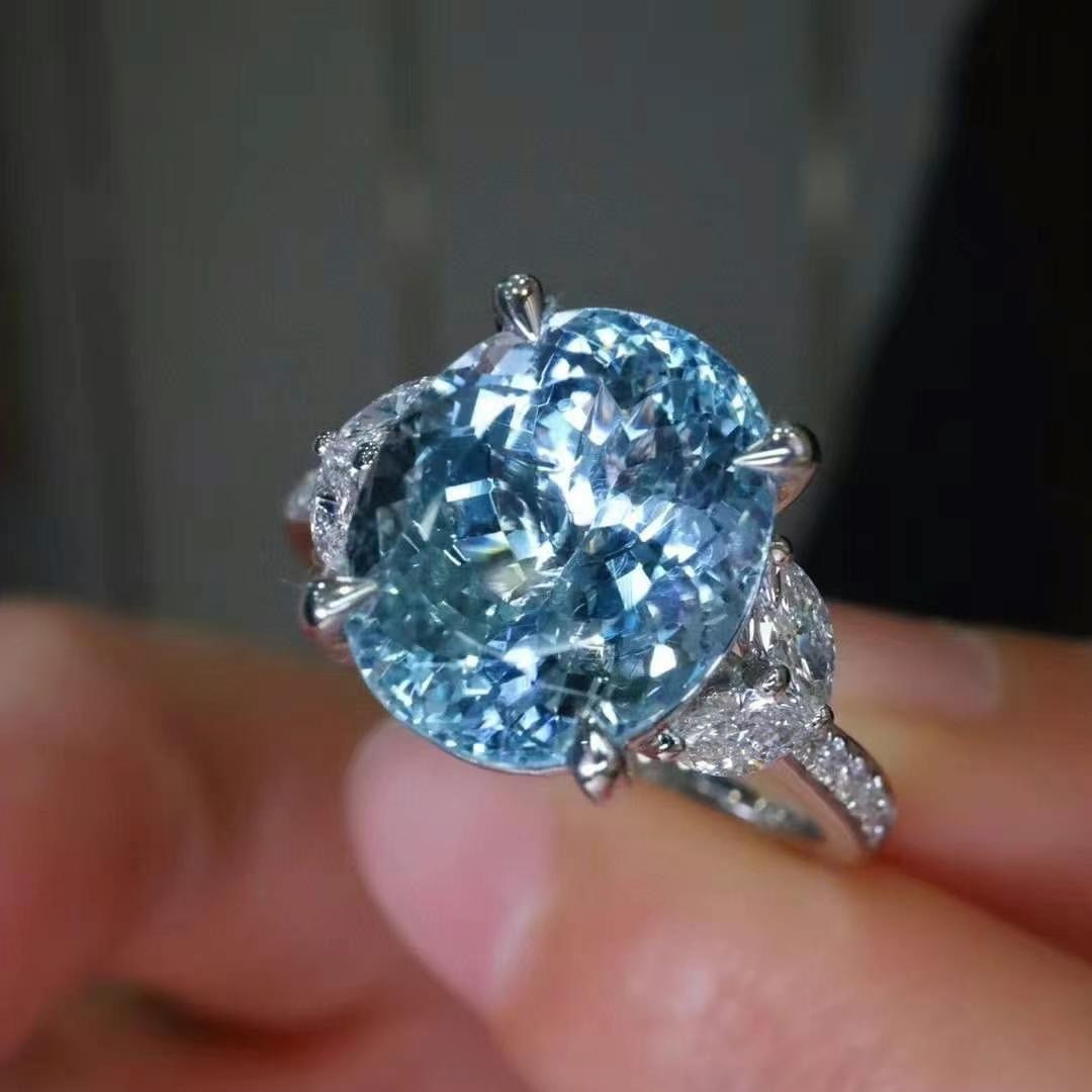 14k Gold 4.38 Ctw Natural Aquamarine & Diamond Ring - 2