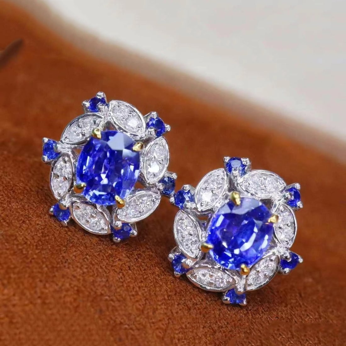 14k Gold 1.67 Ctw Natural Sapphire & Diamond Earrings - 3