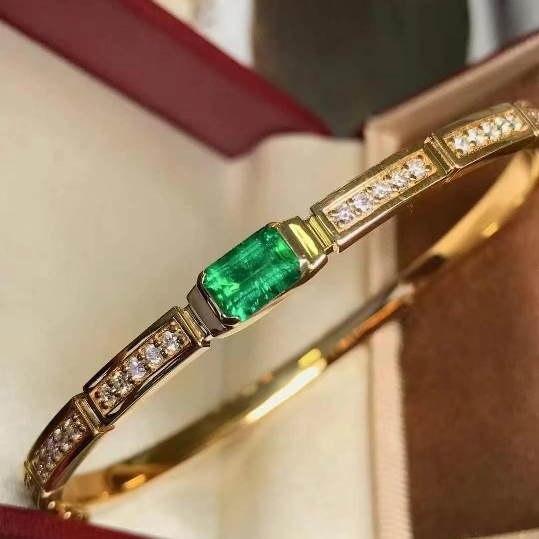 14k Gold 1.6 Ctw Natural Emerald & Diamond Bangle - 5
