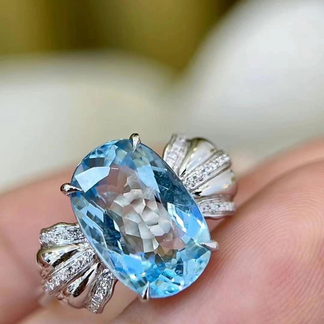 14k Gold 3.7 Ctw Natural Aquamarine & Diamond Ring - 3