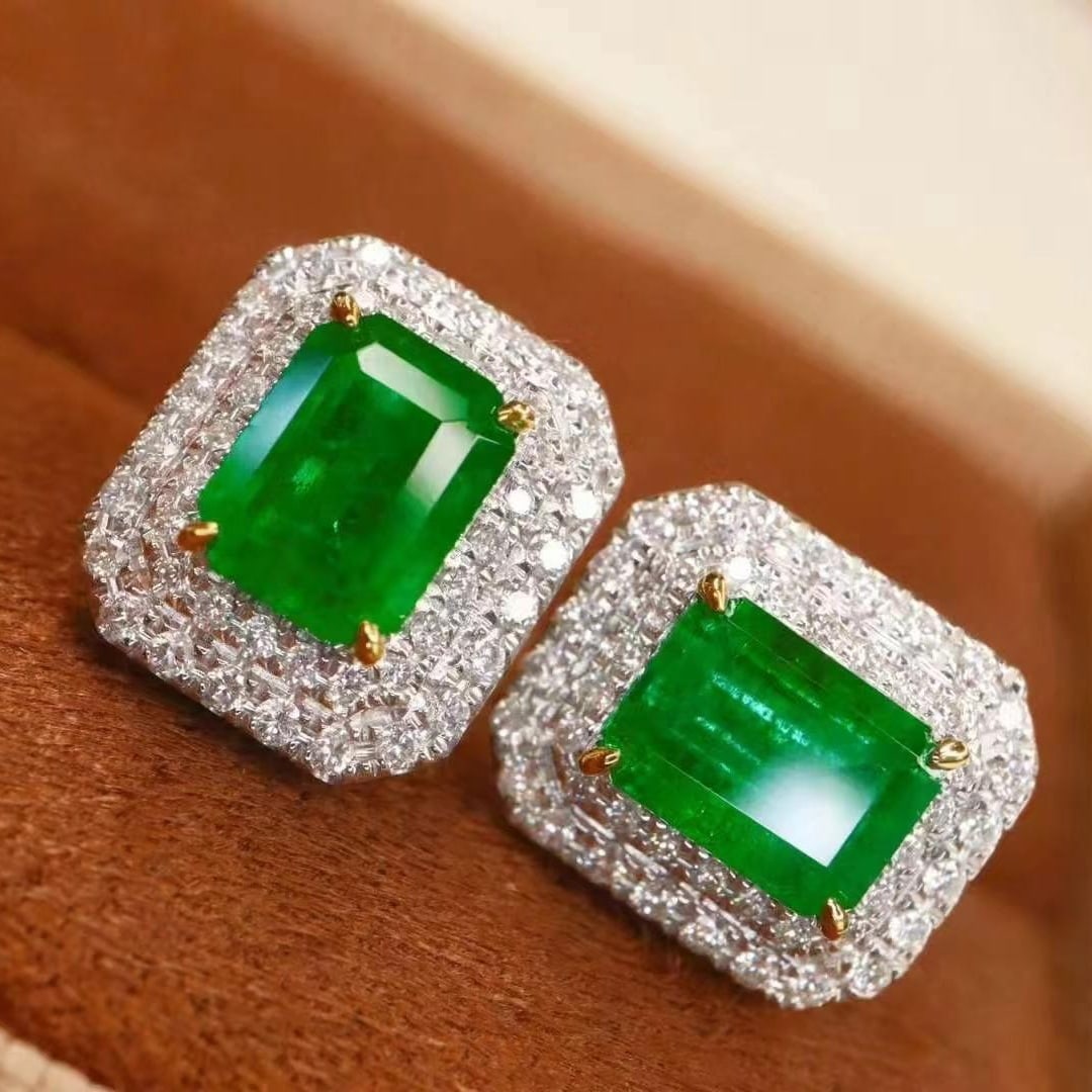 14k Gold 2.26 Ctw Vivid Green Natural Emerald & Diamond Earrings - 2