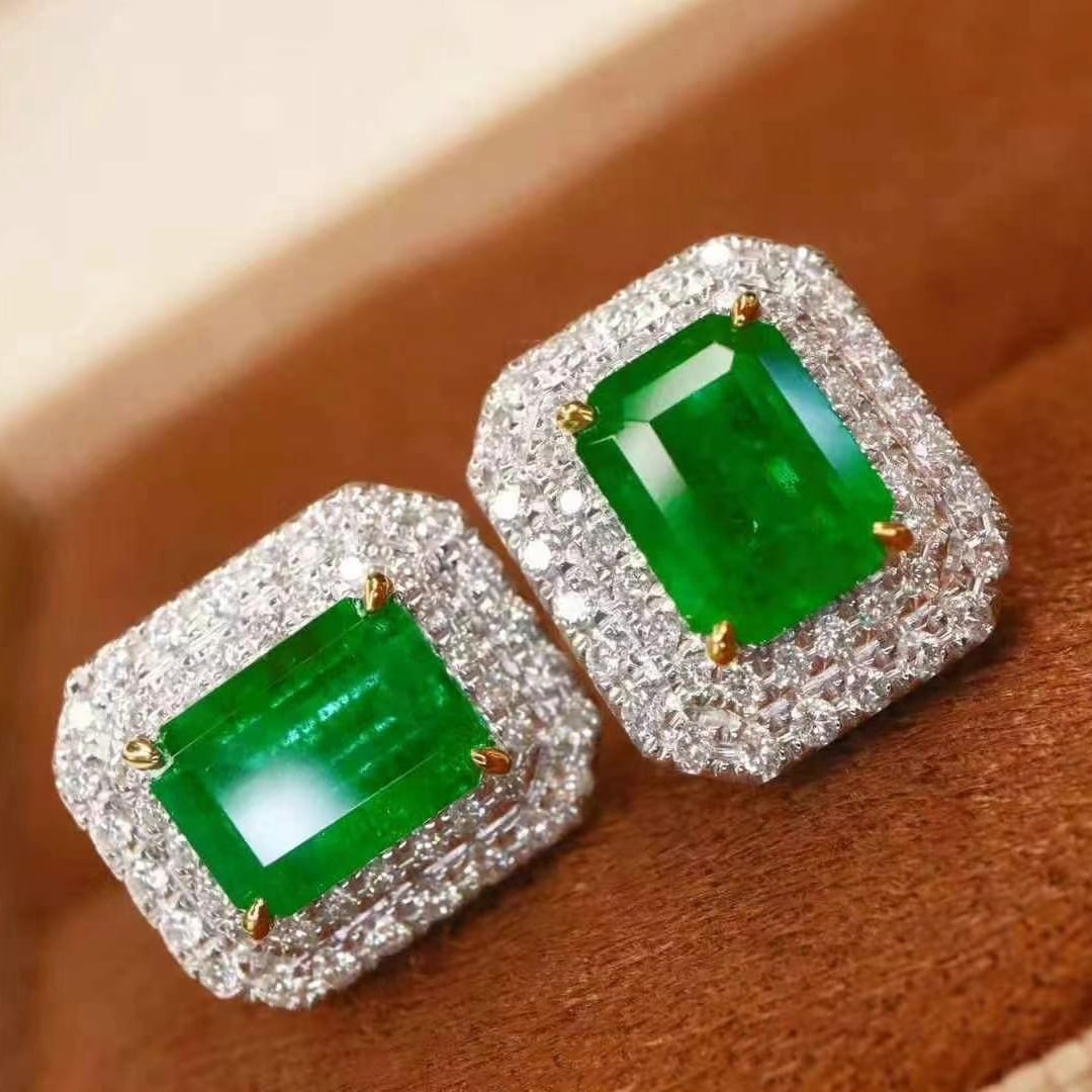 14k Gold 2.26 Ctw Vivid Green Natural Emerald & Diamond Earrings - 4