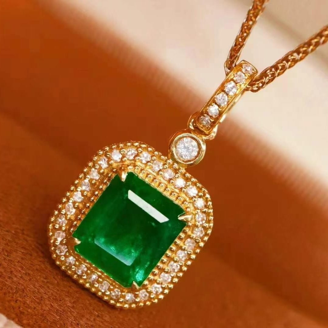 14k Gold 1.46 Ctw Vivid Green Natural Emerald & Diamond Pendant( Without Chain ) - 3