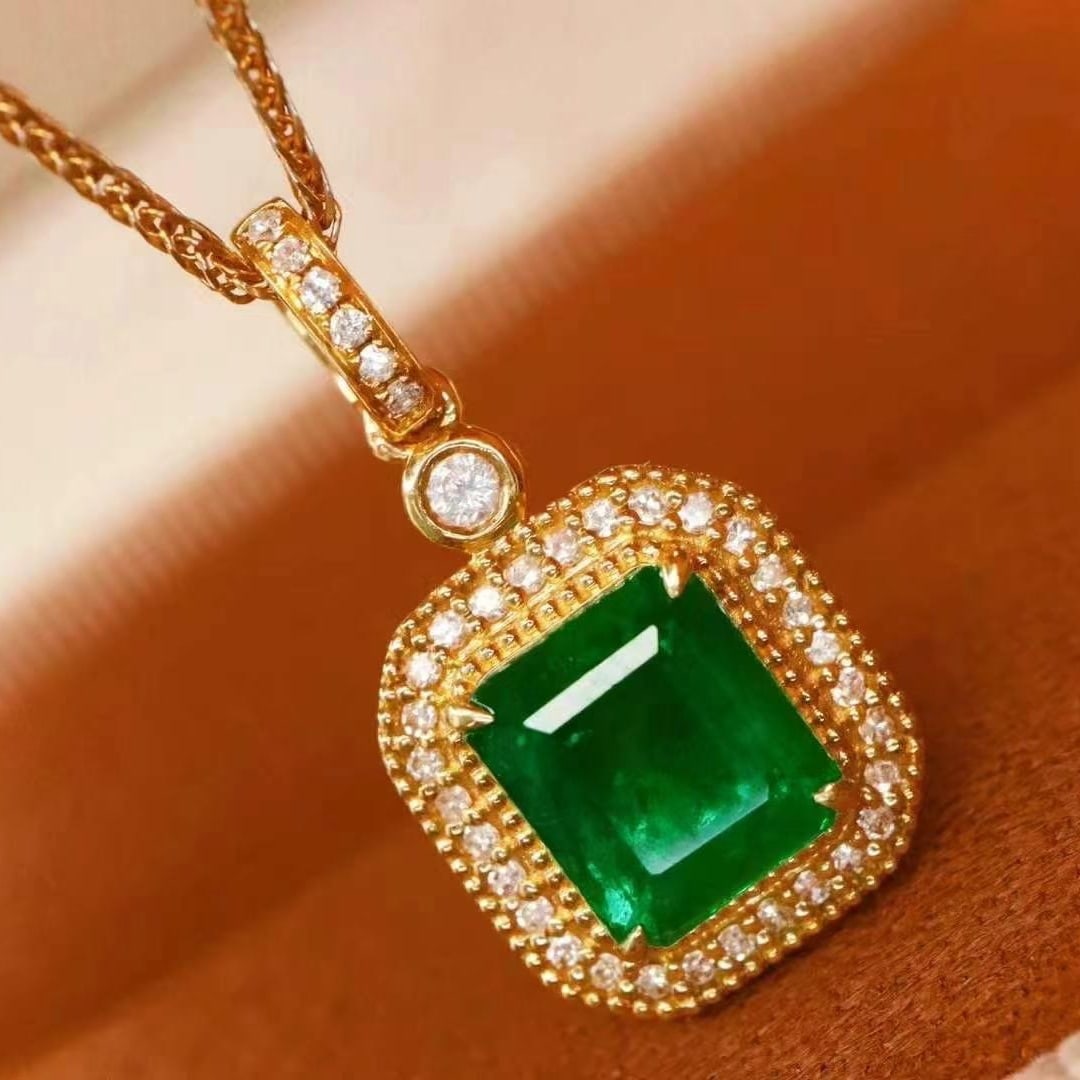 14k Gold 1.46 Ctw Vivid Green Natural Emerald & Diamond Pendant( Without Chain ) - 5