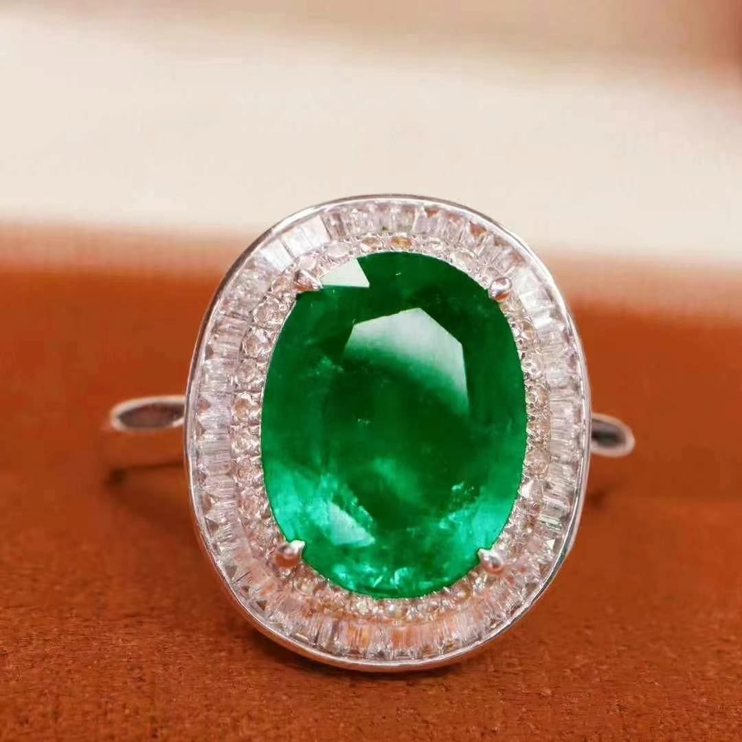 14k Gold 3.10 Ctw Vivid Green Natural Emerald & Diamond Ring - 2