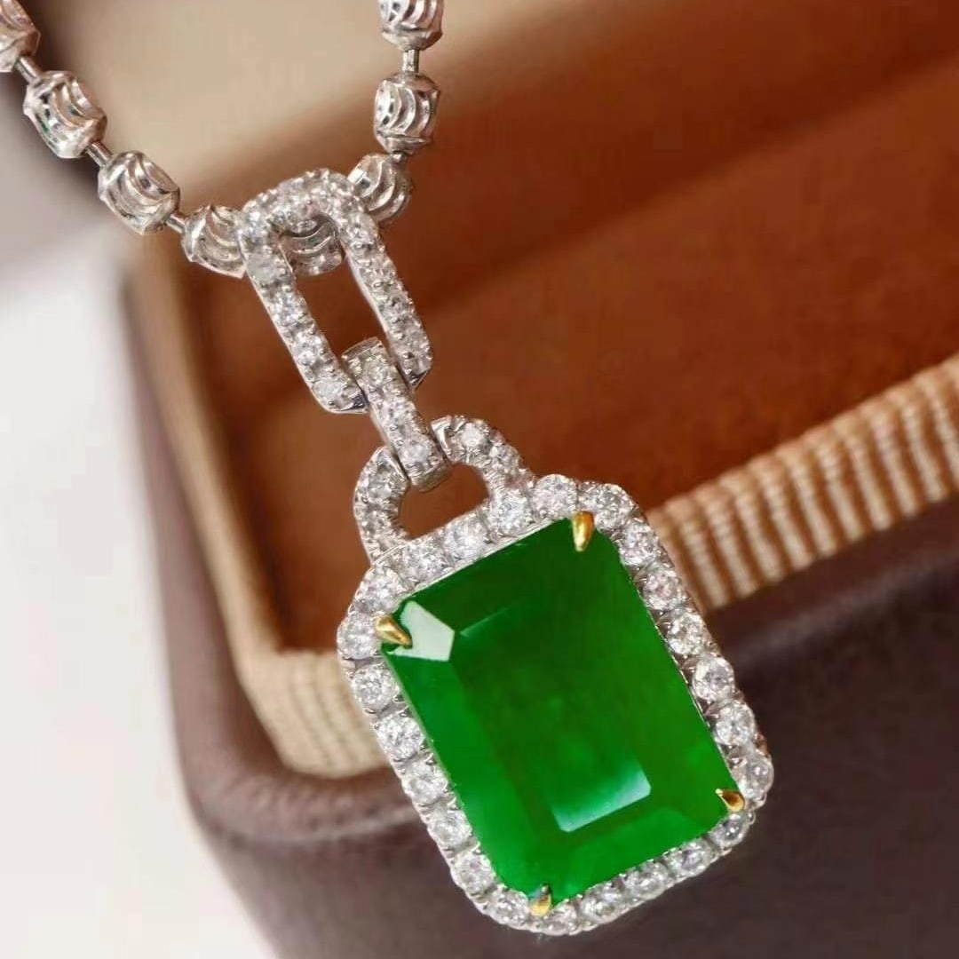 14k Gold 1.95 Ctw Vivid Green Natural Emerald & Diamond Pendant( Without Chain ) - 2