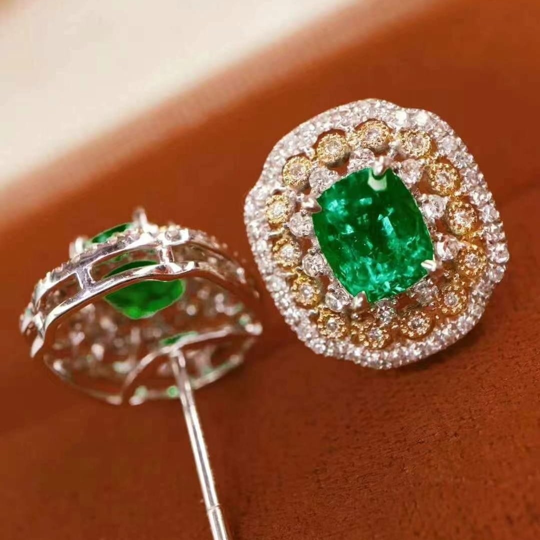 14k Gold 1.65 Ctw Vivid Green Natural Emerald & Diamond Earrings - 4