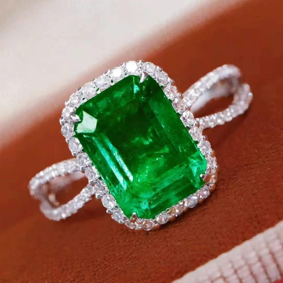 14k Gold 2.45 Ctw Vivid Green Natural Emerald & Diamond Ring - 6