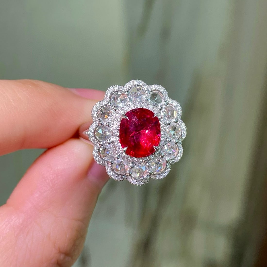 14k Gold 2.60 Ctw Natural Ruby & Diamond Ring: Ref:230950012 // gold content:14k gold // ring size:7. 25us // // main gemstone:ruby // shape:oval // carat weight:1. 71ct // color:red // treatment:natural // // adjacent gemstone 2 : diamond // shap