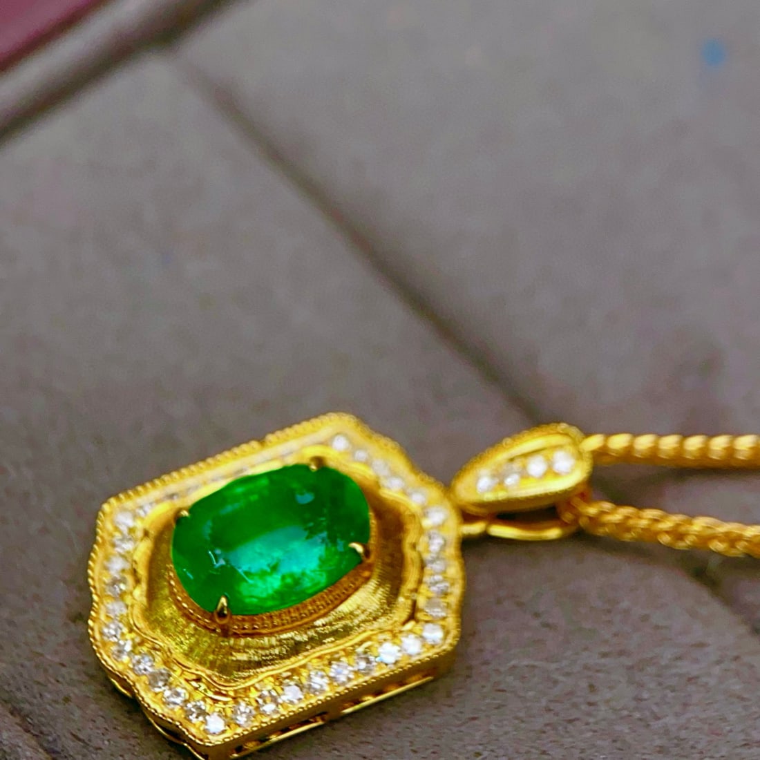 14k Gold 1.76 Ctw Vivid Green Natural Emerald & Diamond Pendant( Without Chain ) - 4