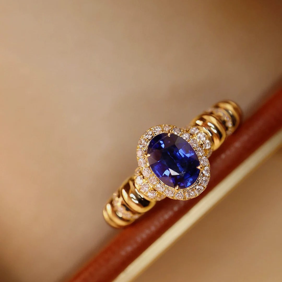 14k Gold 0.73 Ctw Natural Sapphire & Diamond Ring: Ref:230950042 // gold content:14k gold // ring size:7. 25us // // main gemstone:sapphire // shape:oval // carat weight:0. 6ct // color:blue // treatment:natural // // adjacent gemstone 2 : diamond