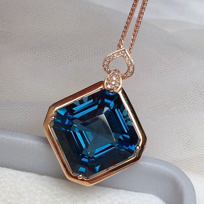 14k Gold 17.60 Ct Natural Topaz & Diamond Pendant( Without Chain ) - 2