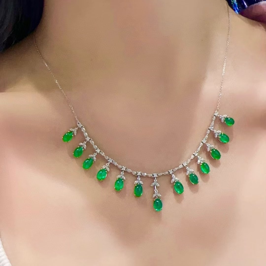 14k Gold 6 Ct Vivid Green Natural Emerald & Diamond Necklace - 6