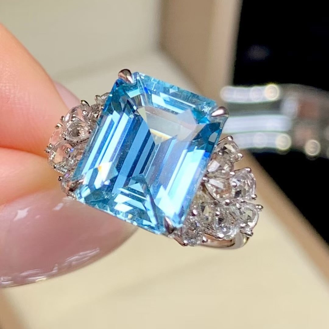 14k Gold 4.8 Ct Natural Aquamarine & Sapphire Ring - 2