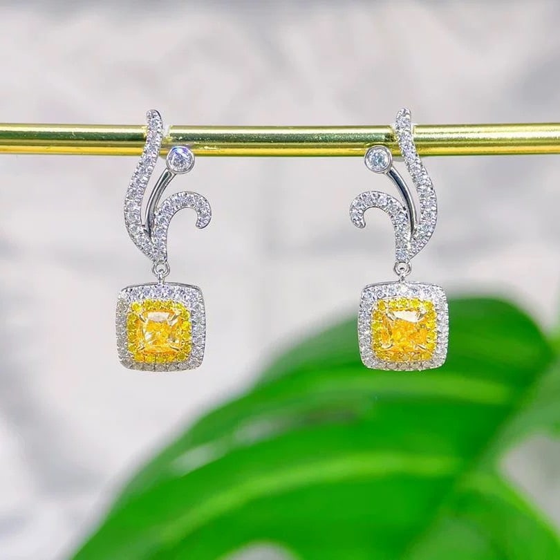 14k Gold 1.57 Ctw Natural Yellow Diamond & Diamond Earrings: Ref:230950078 // gold content:14k gold // main gemstone:yellow diamond // shape:cushion // carat weight:1. 00ct // color:yellow // treatment:natural // // adjacent gemstone 2 : diamond // shape:round
