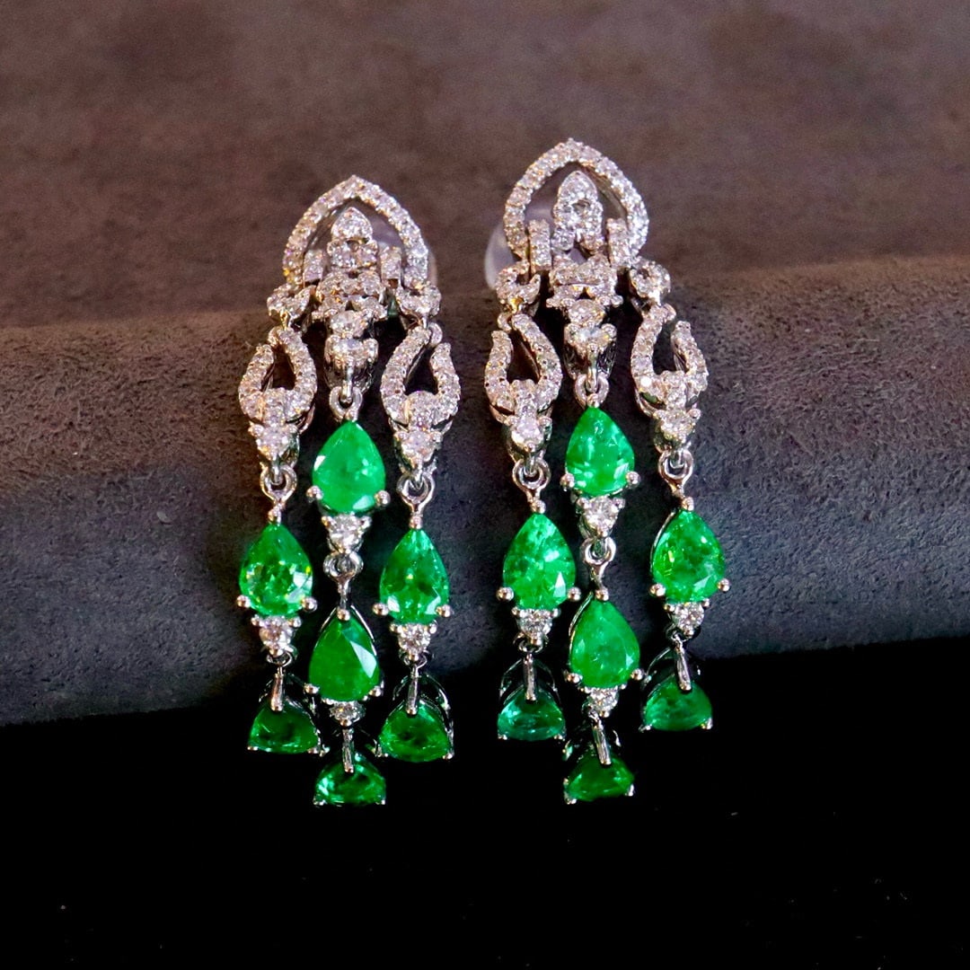 14k Gold 2.67 Ctw Vivid Green Natural Emerald & Diamond Earrings - 2