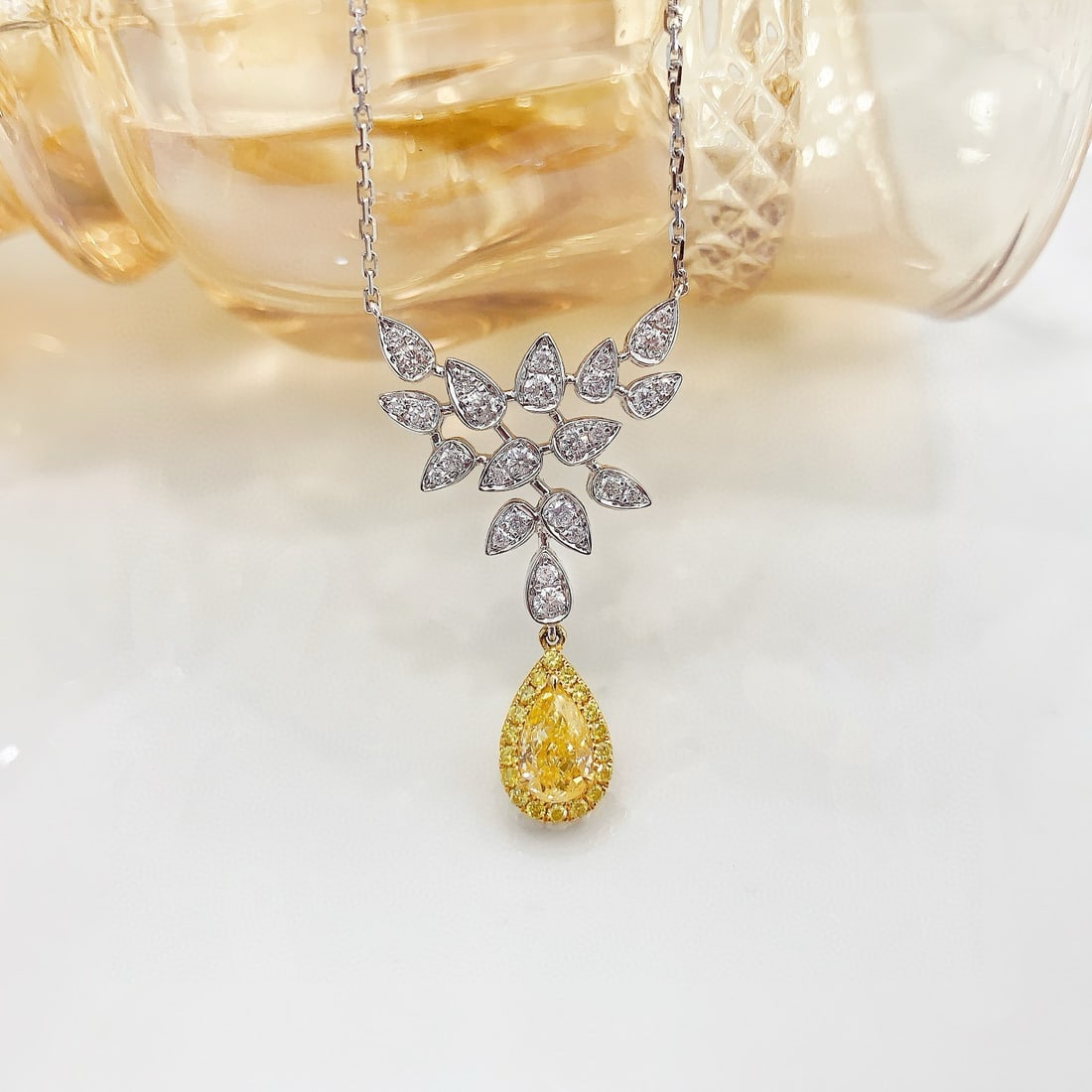 14k Gold 1.44 Ctw Natural Yellow Diamond & Diamond Necklace: Ref:230950089 // gold content:14k gold // main gemstone:yellow diamond // shape:pear // carat weight:0. 85ct // color:yellow // treatment:natural // // adjacent gemstone 2 : diamond // shape:round //