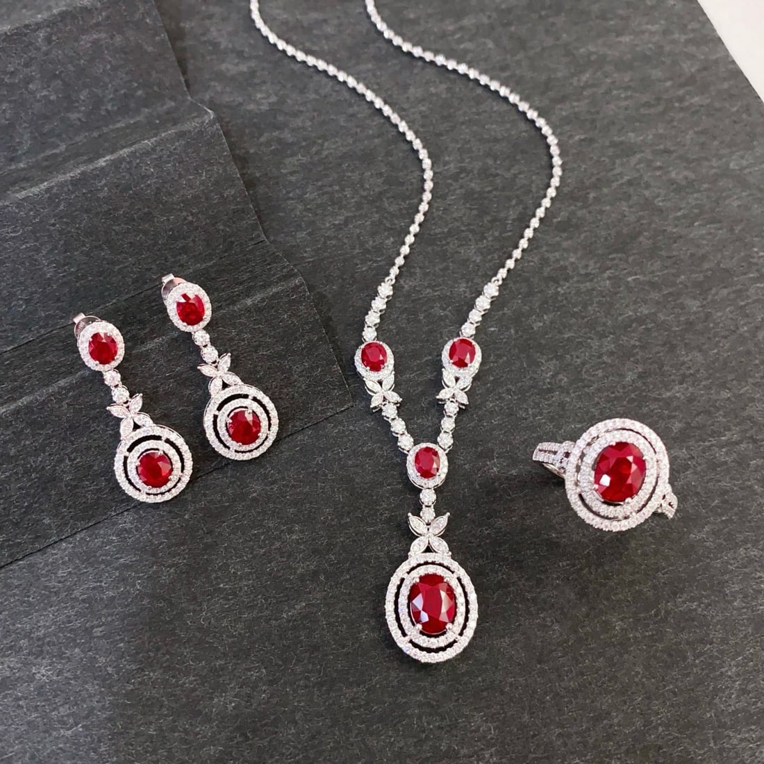 14k Gold 8.93 Ctw Natural Ruby & Diamond Jewelry Set: Ref:230950104 // gold content:14k gold // ring size:7. 25us // // ring // main gemstone:ruby // shape:oval // carat weight:1. 53ct // color:pigeonblood red // treatment:natural // // adjacent gemstone