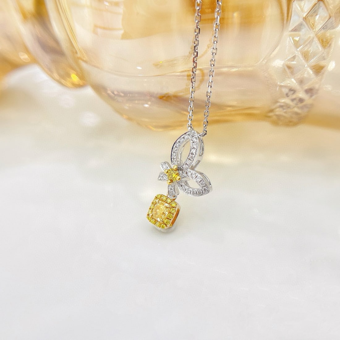 14k Gold 0.38 Ctw Natural Yellow Diamond & Diamond Necklace - 3