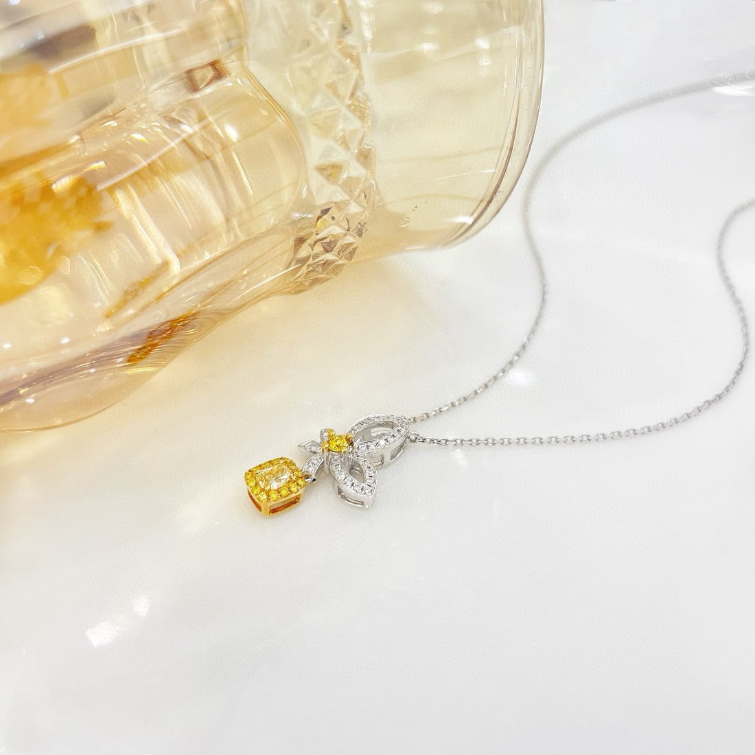 14k Gold 0.38 Ctw Natural Yellow Diamond & Diamond Necklace - 4