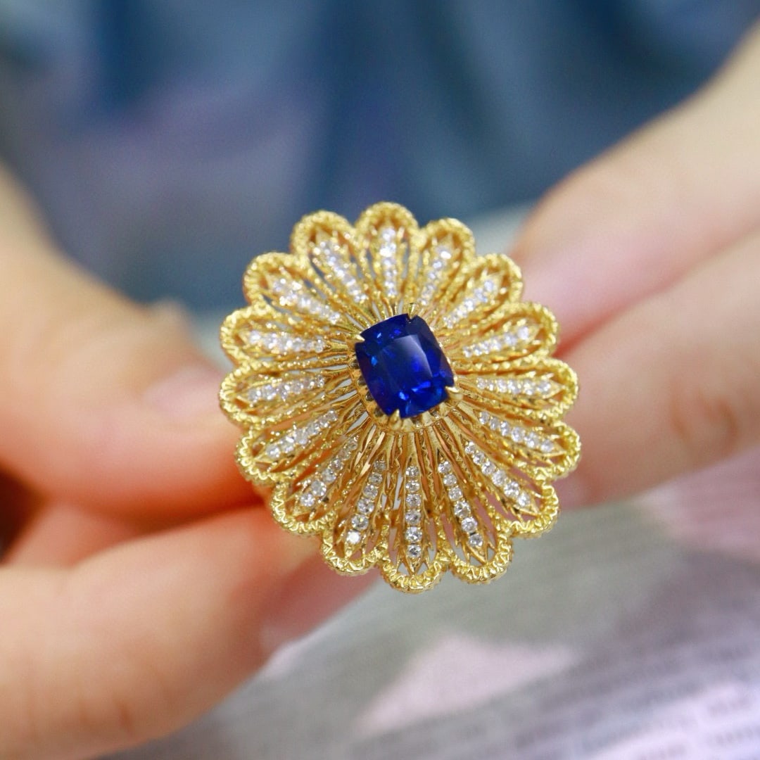 14k Gold 1.8 Ctw Natural Sapphire & Diamond Ring: Ref:230950121 // gold content:14k gold // ring size:7. 25us // // main gemstone:sapphire // shape:cushion // carat weight:1. 5ct // color:royal blue // treatment:natural // // adjacent gemstone 2