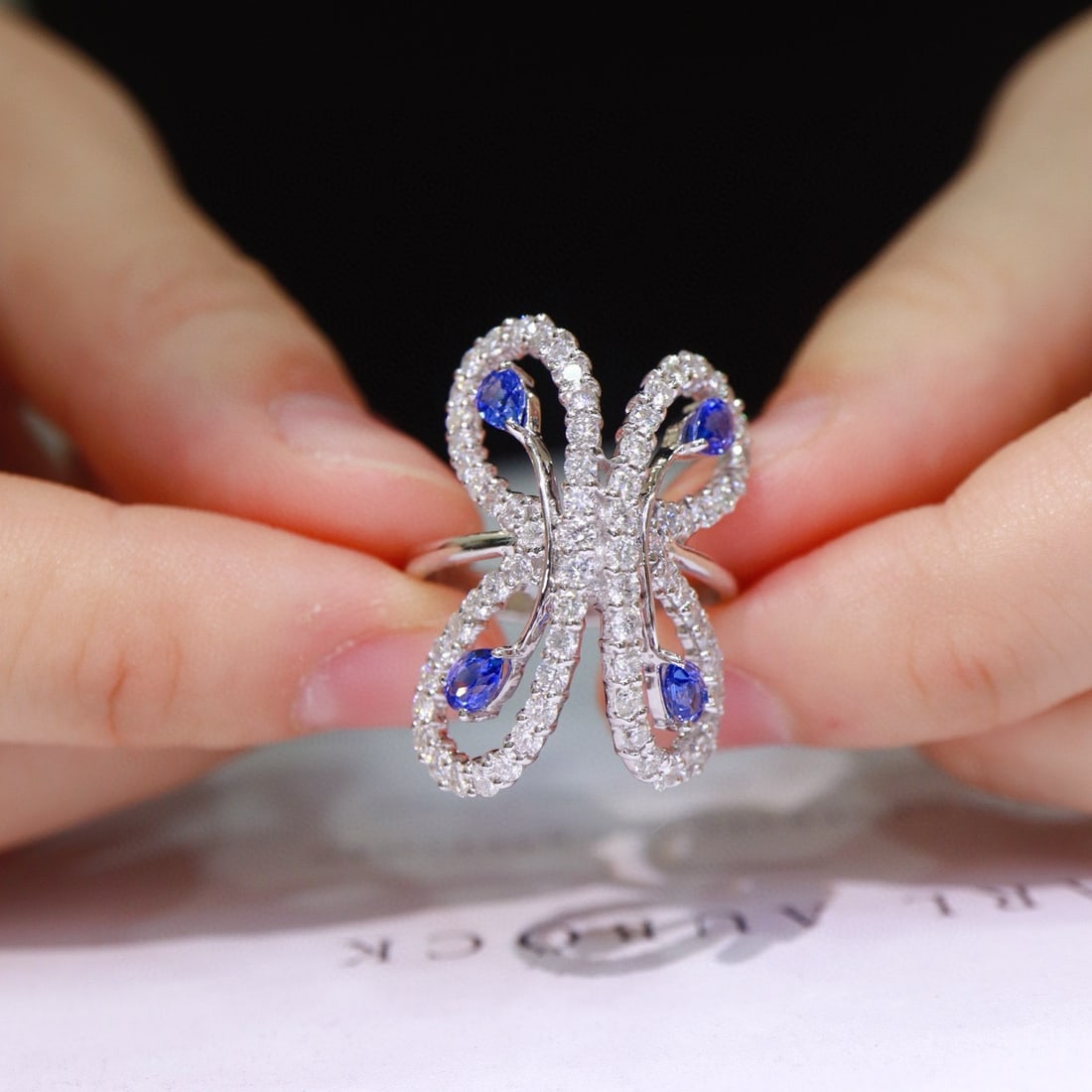 14k Gold 2.81 Ctw Natural Sapphire & Diamond Ring: Ref:230950134 // gold content:14k gold // ring size:7. 25us // // main gemstone:sapphire // shape:pear // carat weight:1ct // color:cornflower blue // treatment:natural // // adjacent gemstone 2 :