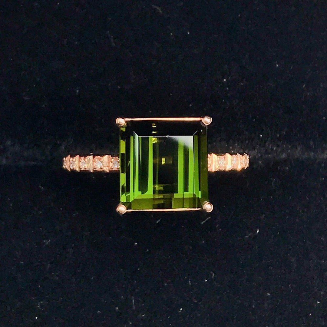 14k Gold 3.58 Ctw Natural Tourmaline & Diamond Ring: Ref:230950135 // gold content:14k gold // ring size:7. 25us // // main gemstone:tourmaline // shape:octagonal // carat weight:3. 55ct // color:green // treatment:natural // // adjacent gemstone 2