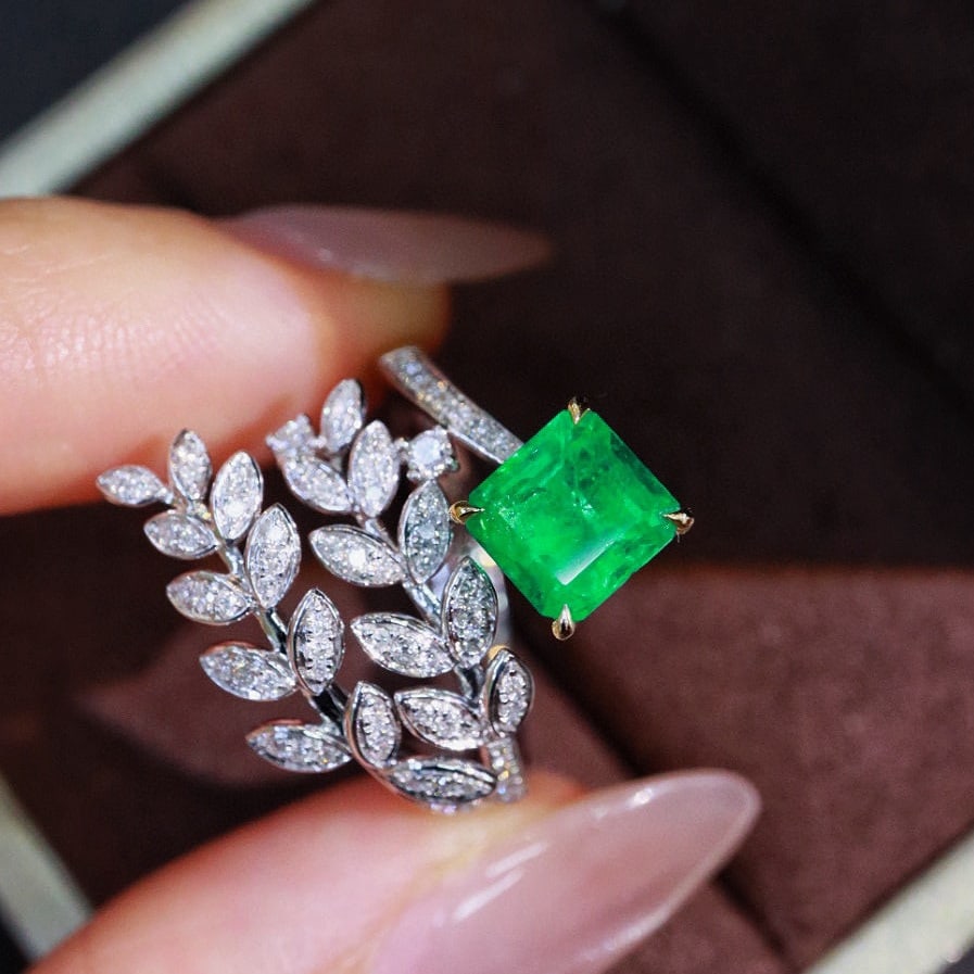 14k Gold 1.47 Ctw Vivid Green Natural Emerald & Diamond Ring - 5