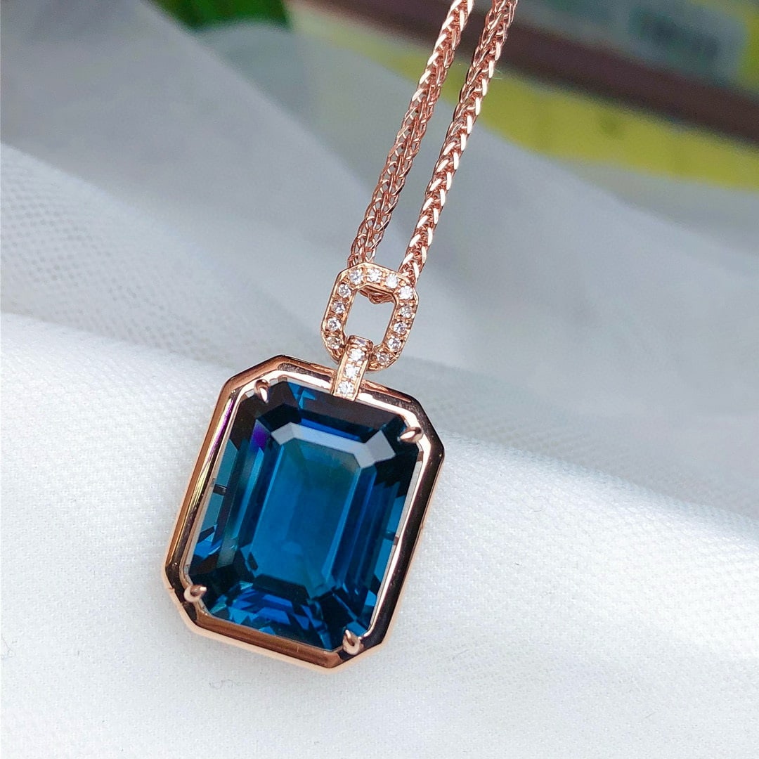 14k Gold 9.15 Ct Natural Topaz & Diamond Pendant( Without Chain ) - 5