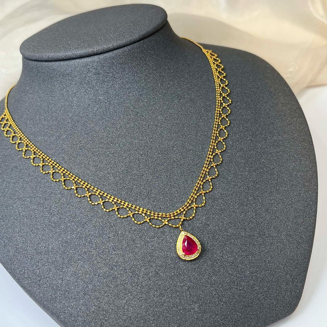 14k Gold 1.10 Ct Natural Ruby & Diamond Necklace - 2