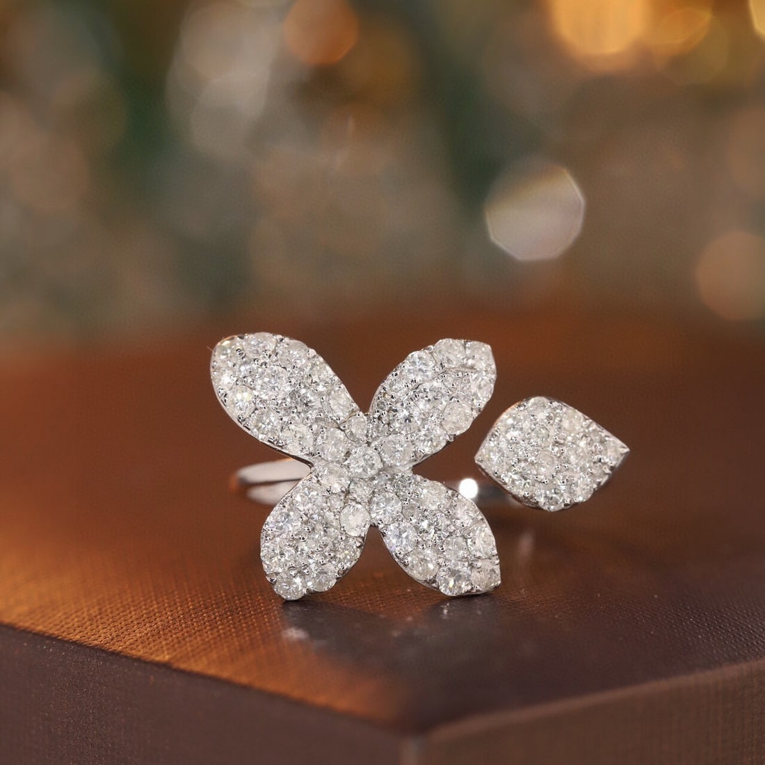 14k Gold 1 Ct Natural H Diamond Ring: Ref:230950152 // gold content:14k gold // ring size:7. 25us // // main gemstone:diamond // shape:round // carat weight:1ct // clarity grade:vs-si // color:h // treatment:natural // cut grade:g //