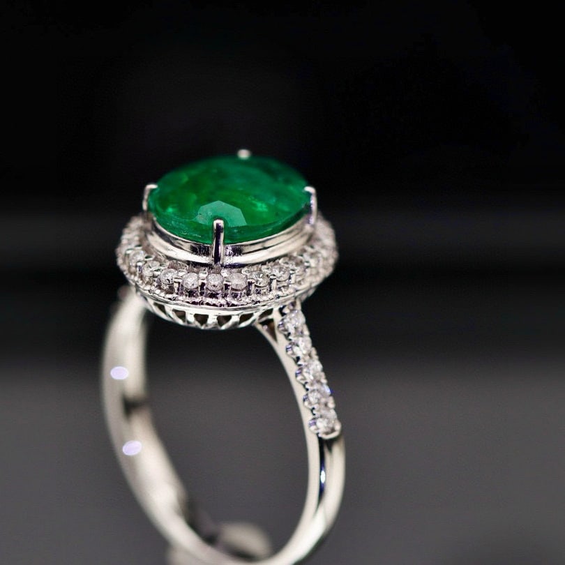 14k Gold 3.39 Ctw Vivid Green Natural Emerald & Diamond Ring - 4