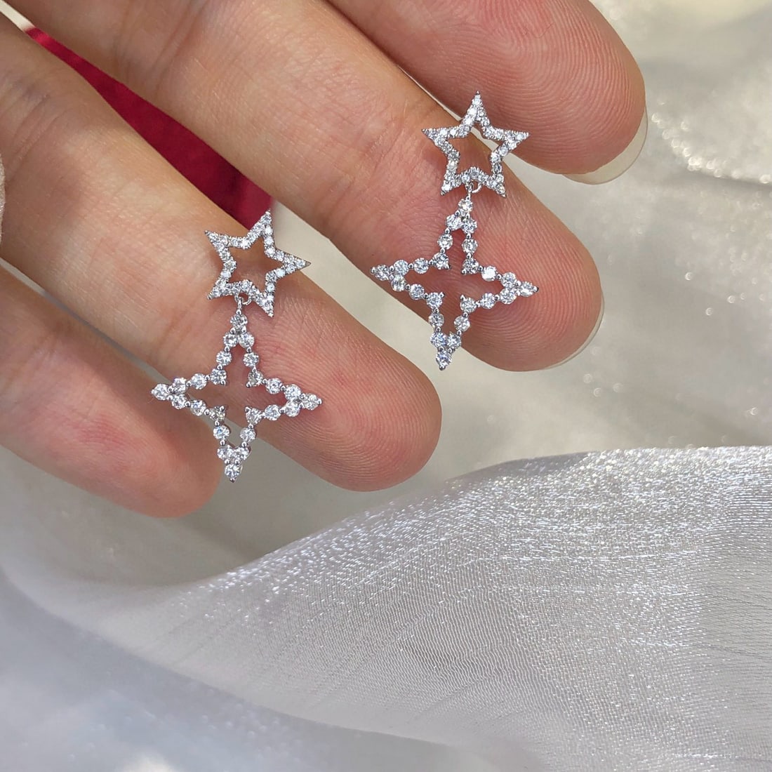 14k Gold 0.68 Ct Natural H Diamond Earrings - 4