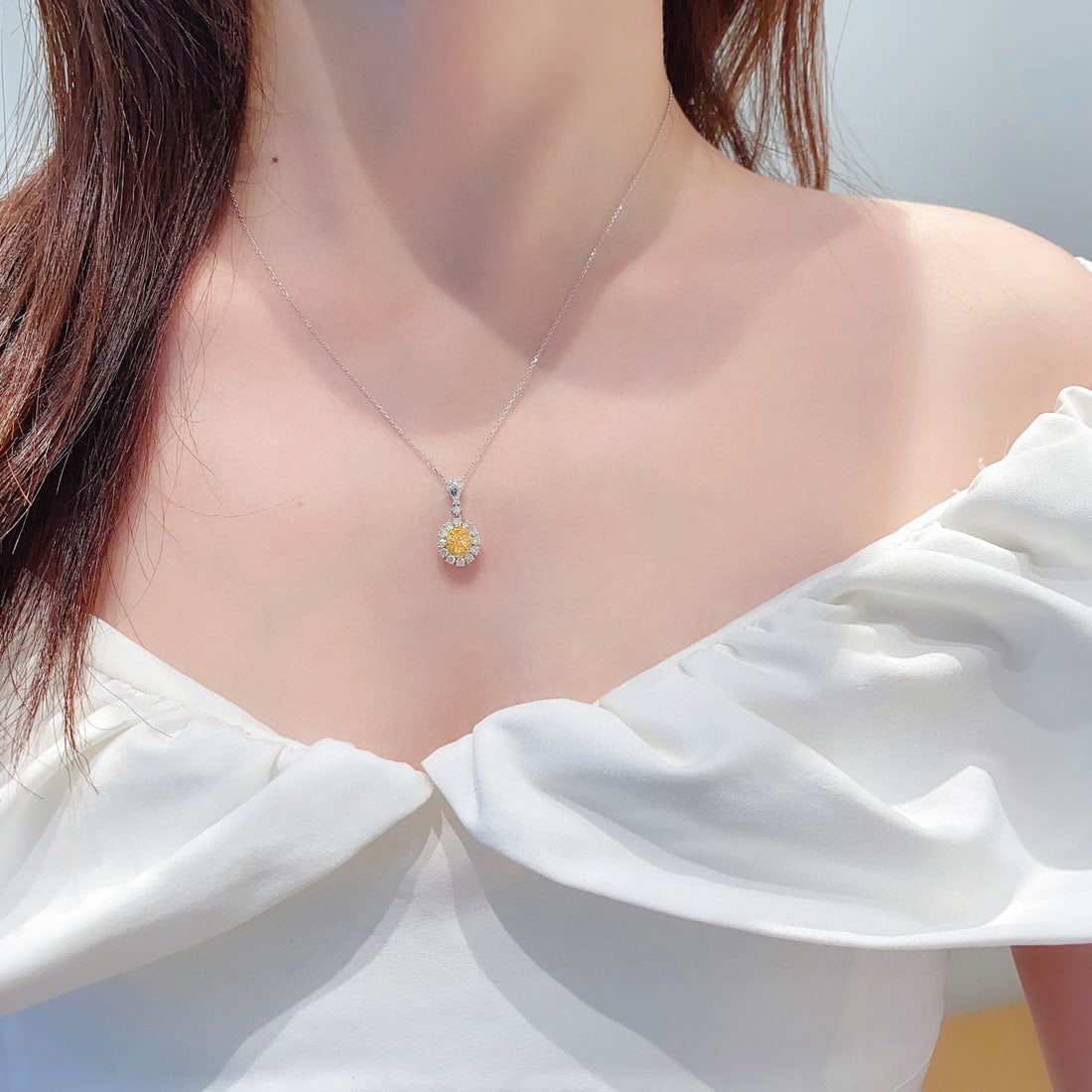 14k Gold 0.92 Ctw Natural Yellow Diamond & Diamond Necklace - 2