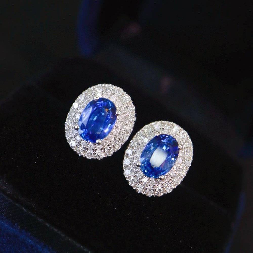 14k Gold 2.76 Ctw Natural Sapphire & Diamond Earrings: Ref:230950226 // gold content:14k gold // main gemstone:sapphire // shape:oval // carat weight:2. 16ct // color:blue // treatment:natural // // adjacent gemstone 2 : diamond // shape:round // carat we
