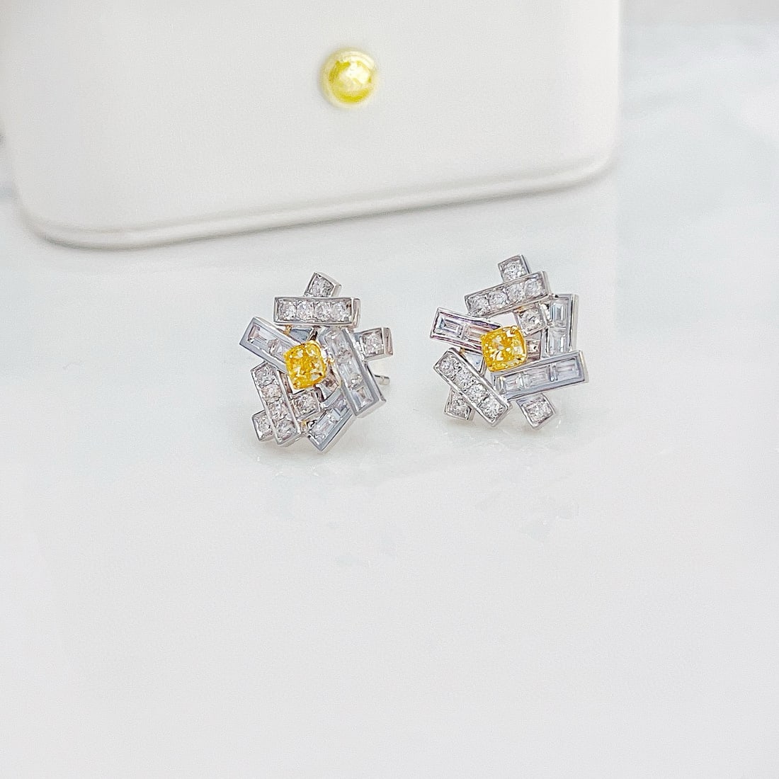 14k Gold 1.04 Ctw Natural Yellow Diamond & Diamond Earrings - 4