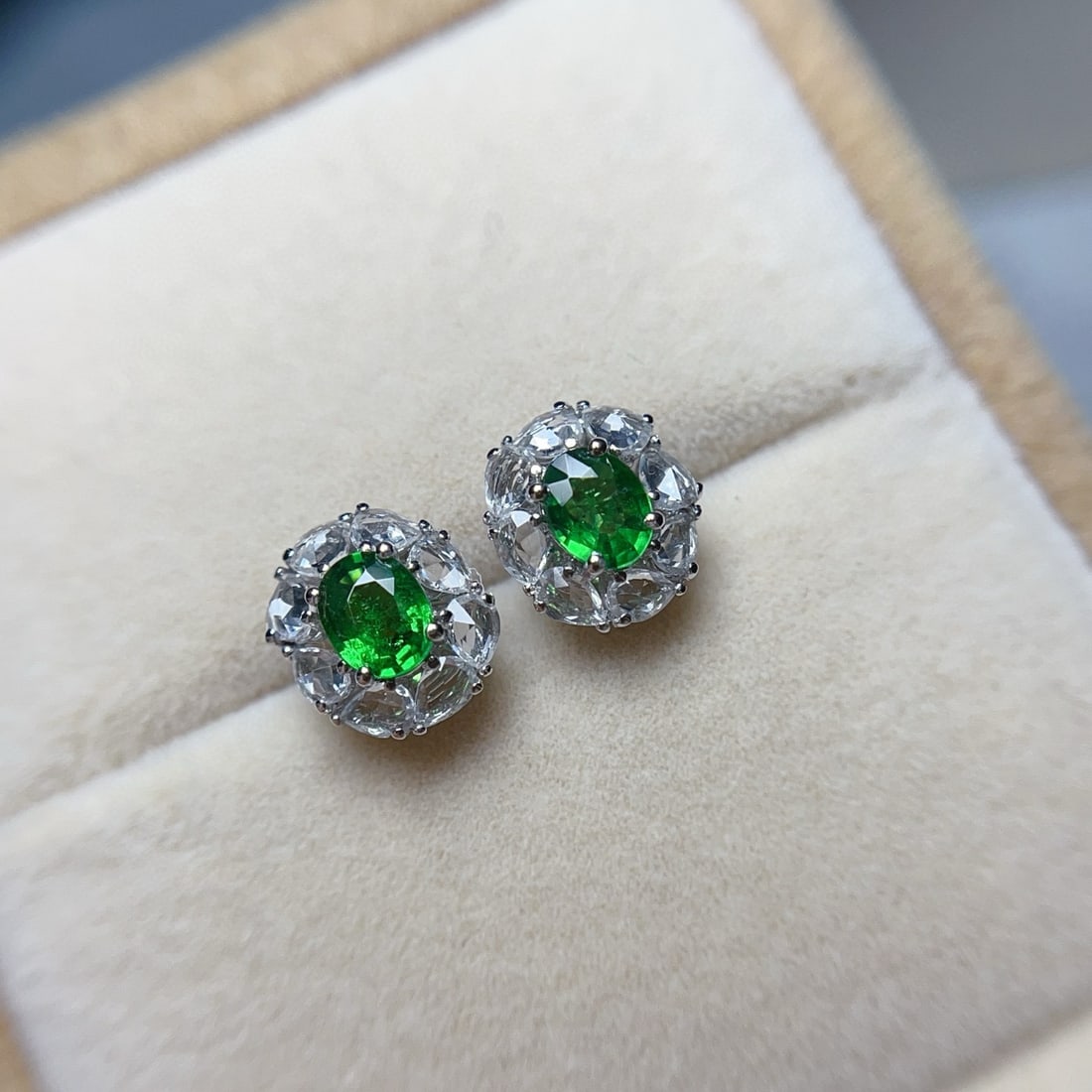 14k Gold 1.00 Ct Natural Tsavorite & Sapphire Earrings - 5