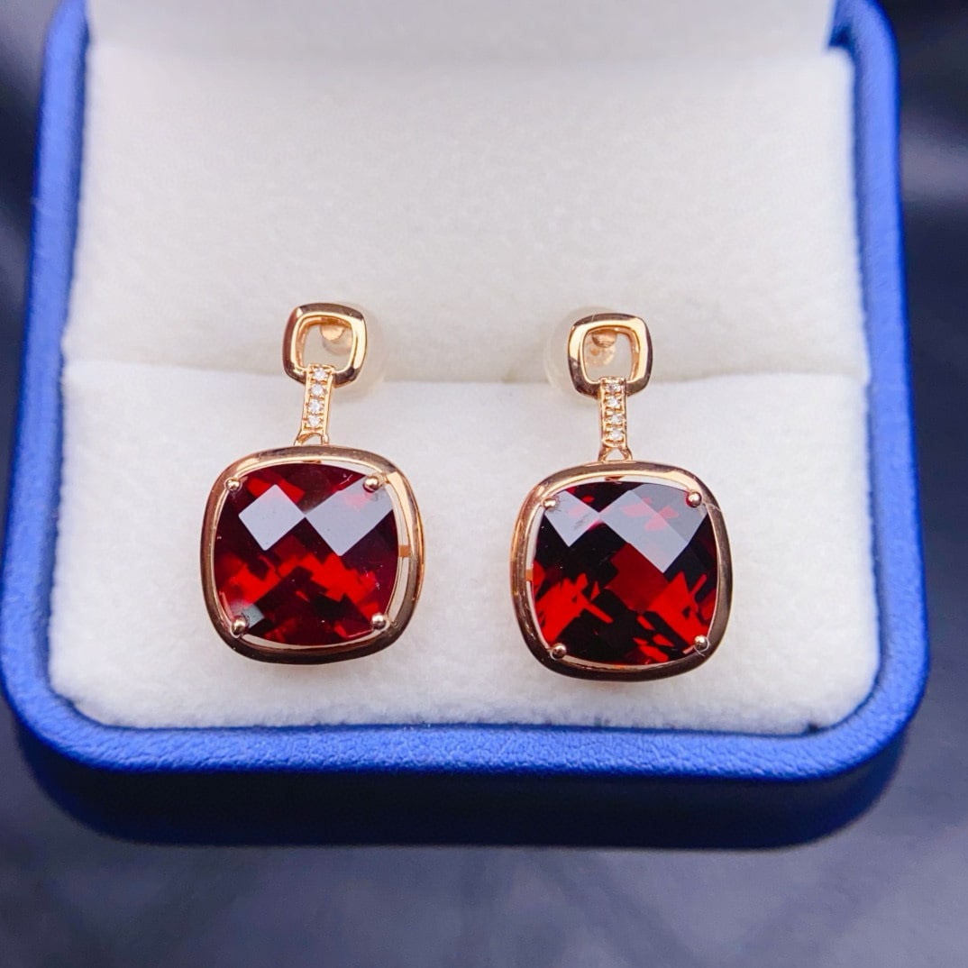 14k Gold 11.04 Ct Natural Garnet & Diamond Earrings - 2