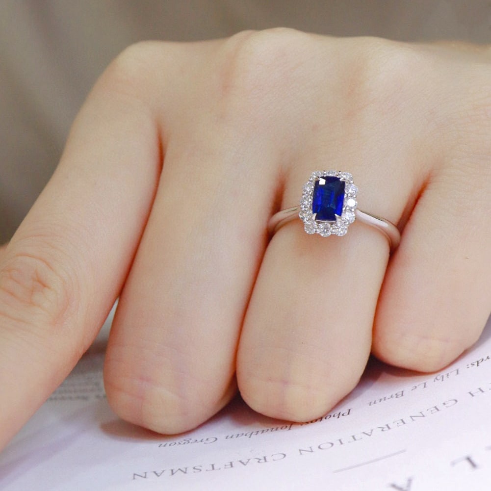 14k Gold 1.3 Ctw Natural Sapphire & Diamond Ring - 3