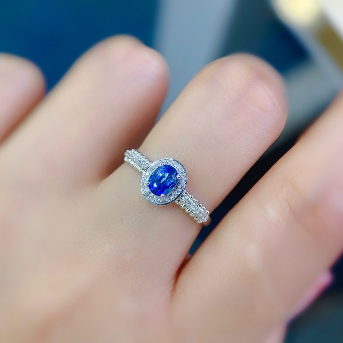 14k Gold 0.6 Ct Natural Sapphire & Diamond Ring - 5