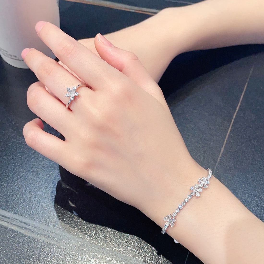 14k Gold 2.06 Ctw Natural H Diamond & Flowers Bracelet - 4