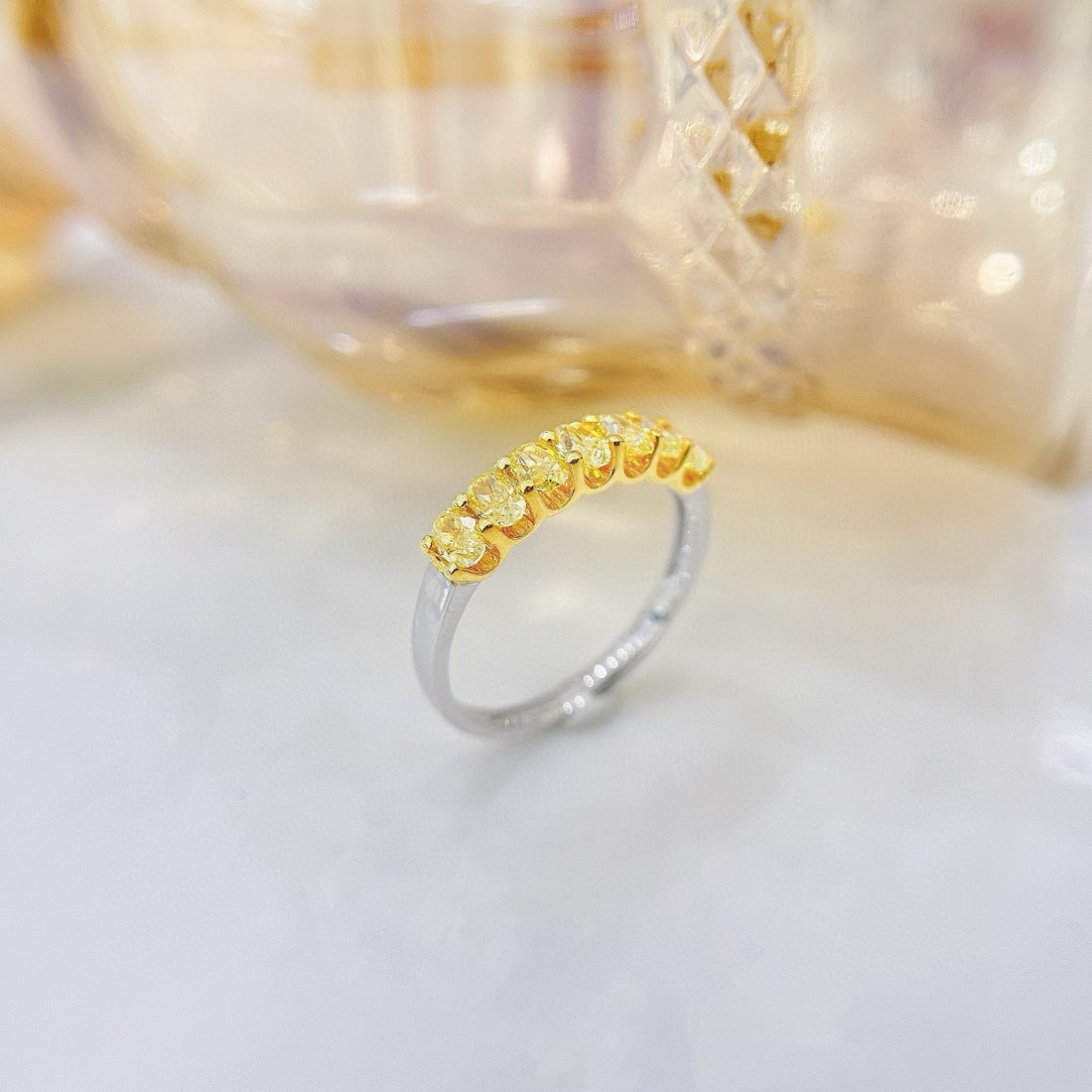 14k Gold 0.65 Ct Natural Yellow Diamond Ring - 4