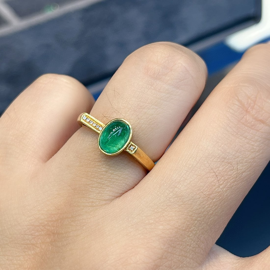 14k Gold 1.30 Ct Natural Emerald & Diamond Ring - 2