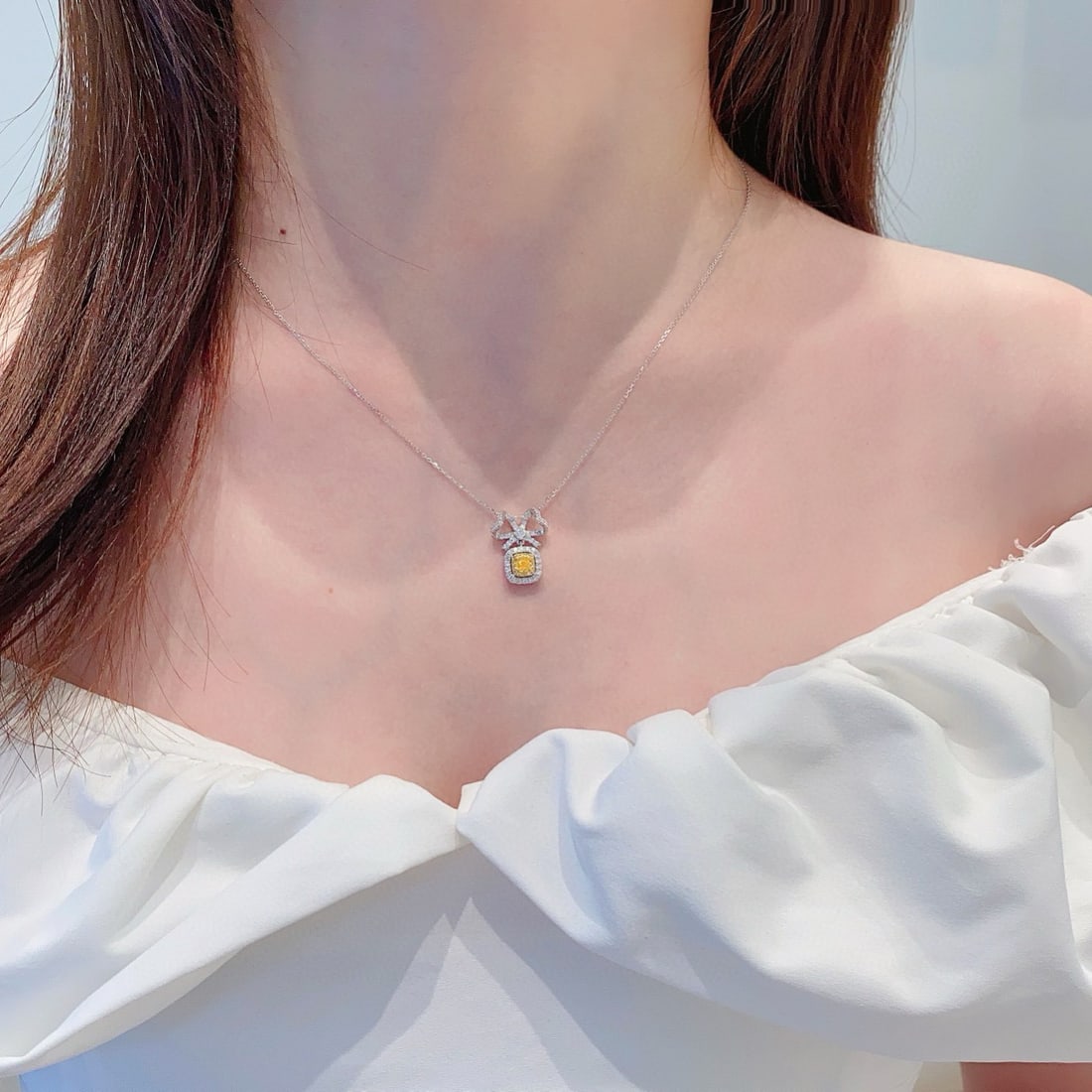 14k Gold 0.63 Ctw Natural Yellow Diamond & Diamond Necklace - 2