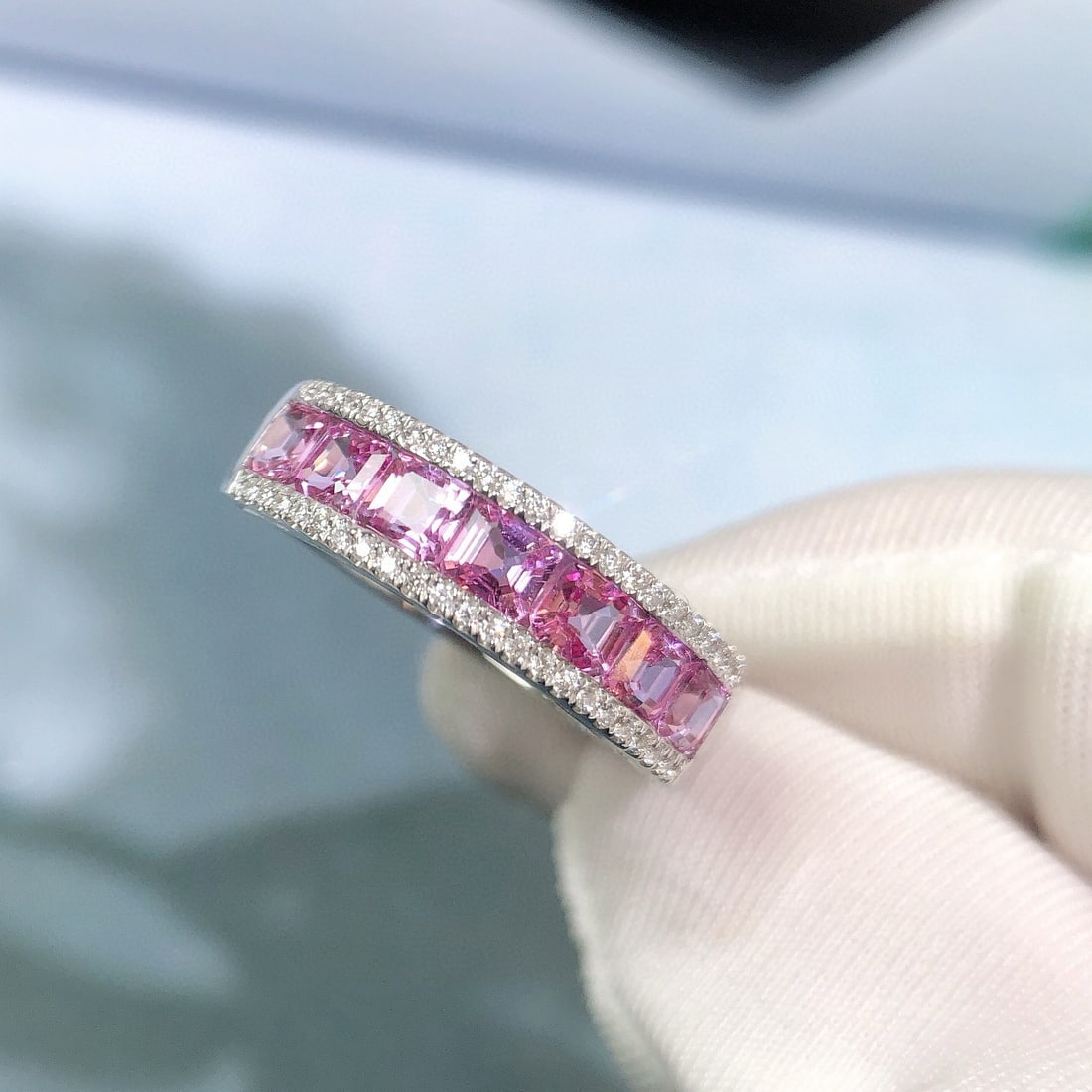 14k Gold 1.53 Ctw Natural Padparadscha Sapphire & Diamond Ring: Ref:230950440 // gold content:14k gold // ring size:7. 25us // // main gemstone:padparadscha sapphire // shape:octagonal // carat weight:1. 39ct // color:orangish pink // treatment:natural // // adjac