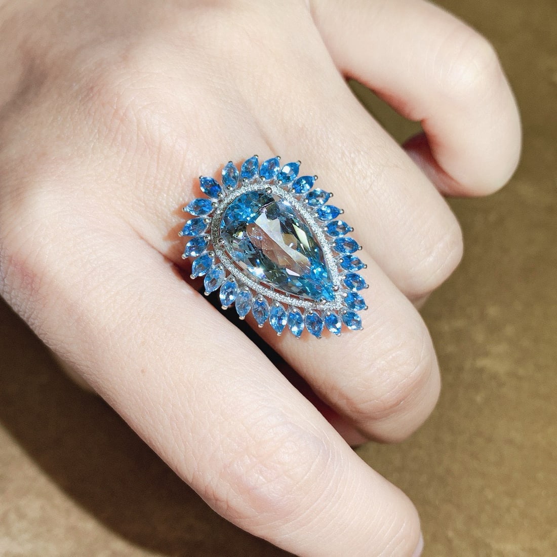 14k Gold 9.31 Ctw Natural Aquamarine & Aquamarine Ring - 6