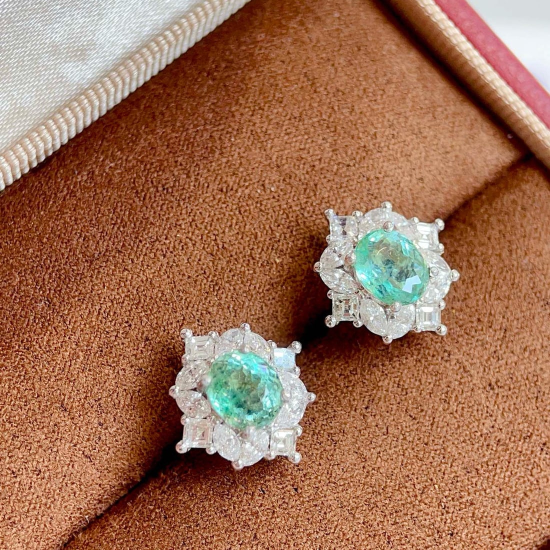 14k Gold 3.16 Ctw Natural Paraiba Tourmaline & Diamond Earrings: Ref:230951005 // gold content:14k gold // main gemstone:paraiba tourmaline // shape:oval // carat weight:1. 8ct // color:neon green // treatment:natural // // adjacent gemstone 2 : diamond // shape:mu