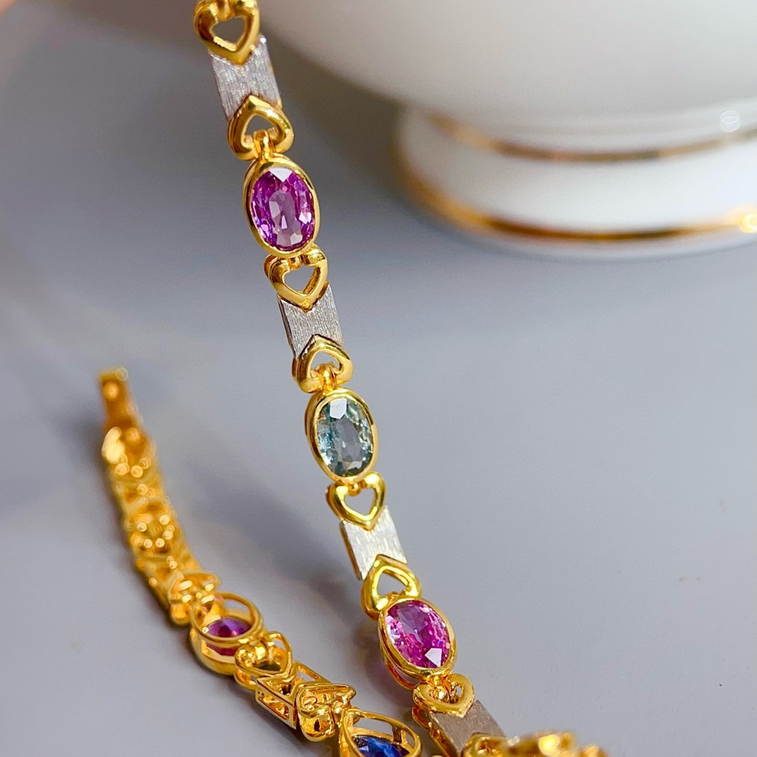 14k Gold 3.38 Ct Natural Sapphire Bracelet - 8