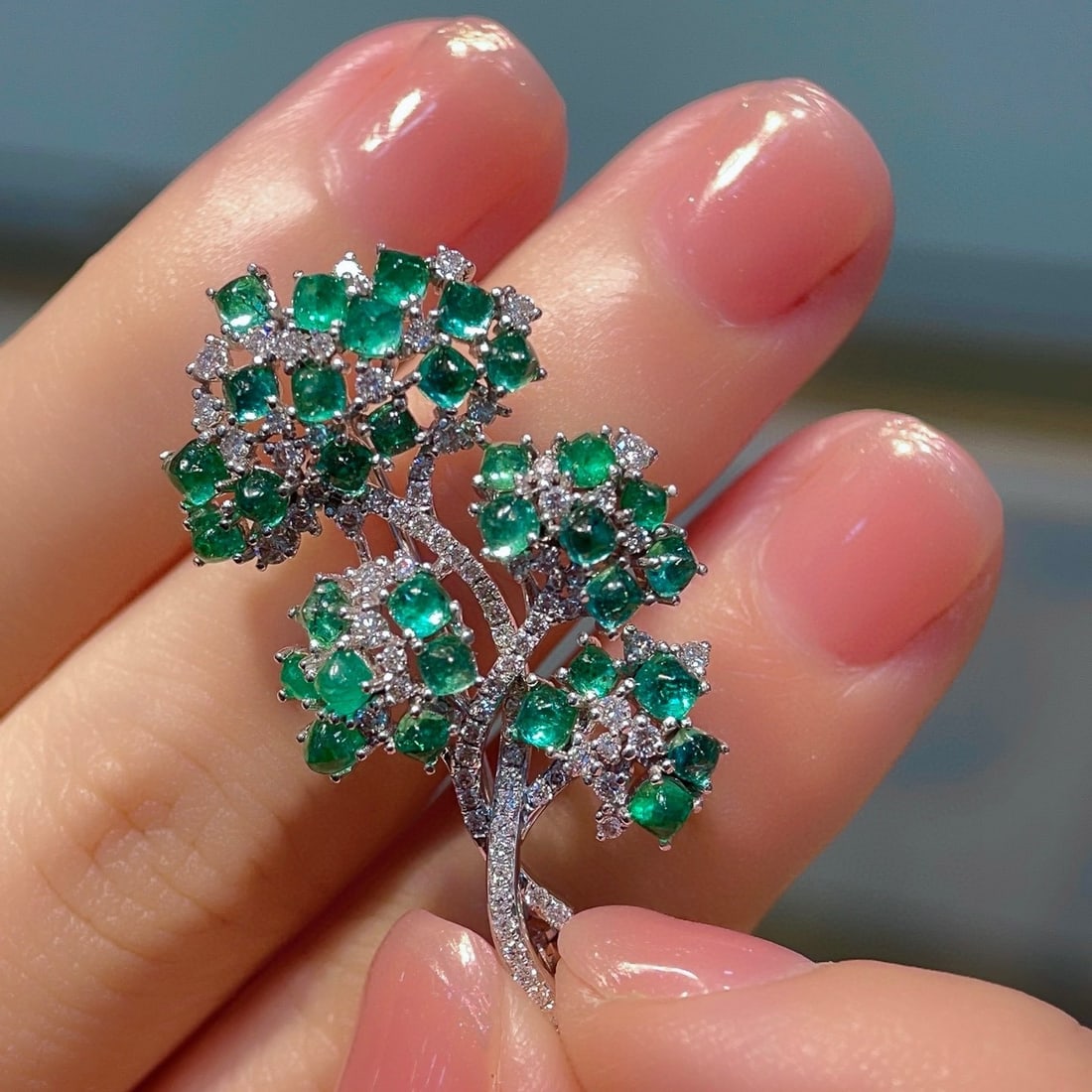 14k Gold 3.78 Ctw Natural Emerald & Diamond Brooch - 2