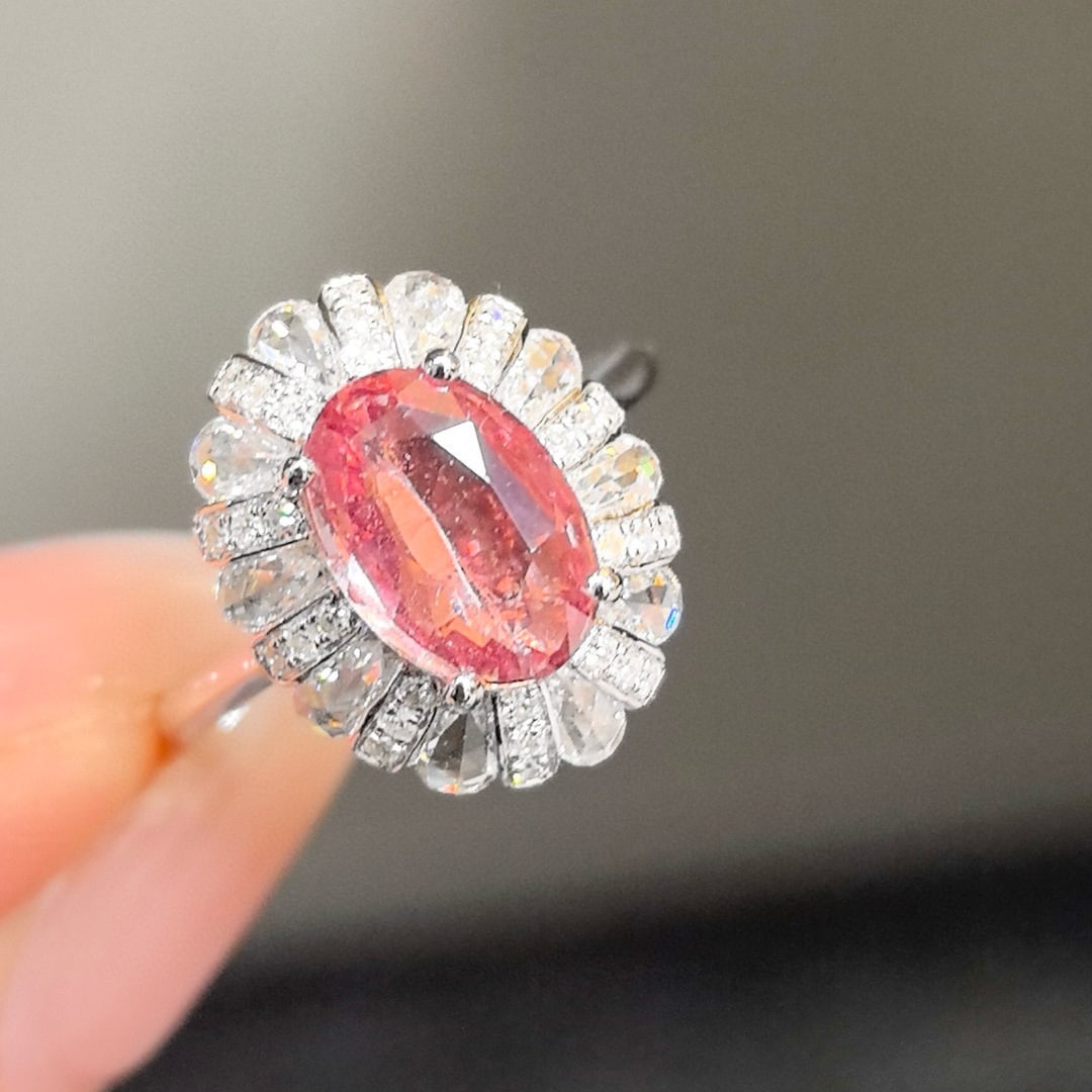 14k Gold 2.67 Ctw Natural Padparadscha Sapphire & Diamond Ring - 4